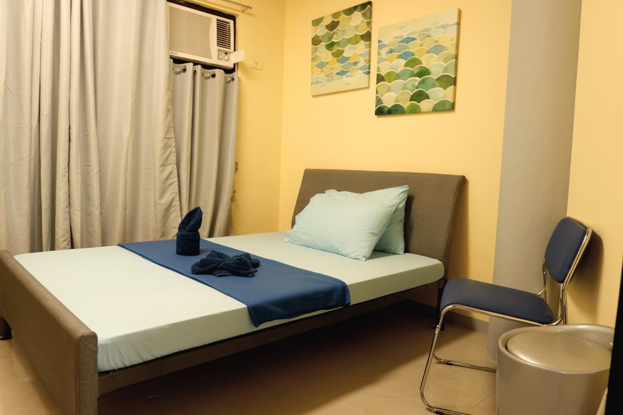 Transit Point Hostel Mactan Cebu Lapu-Lapu City Exterior photo